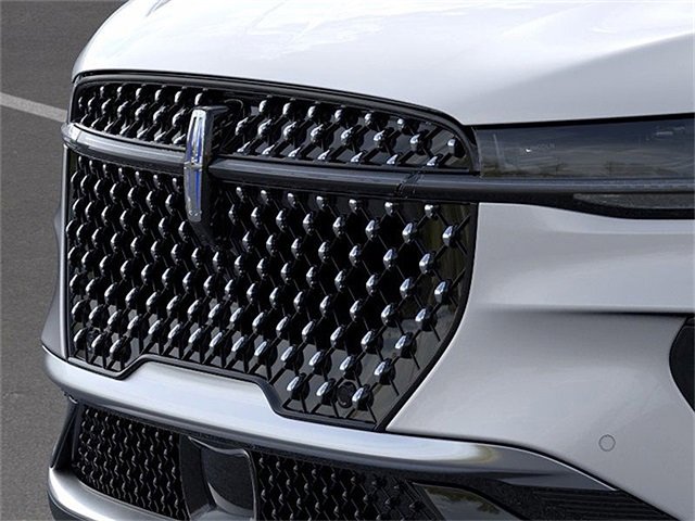 New 2025 Lincoln Nautilus Premier AWD/4WD image 17