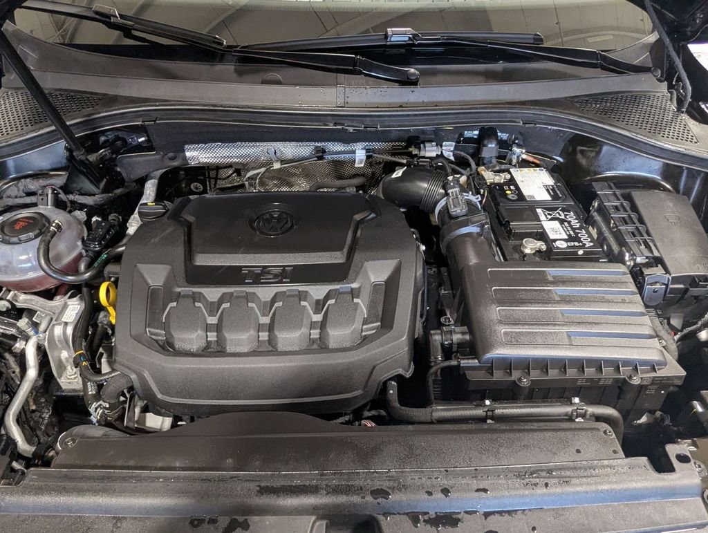 Used 2024 Volkswagen Tiguan SE R-Line image 34