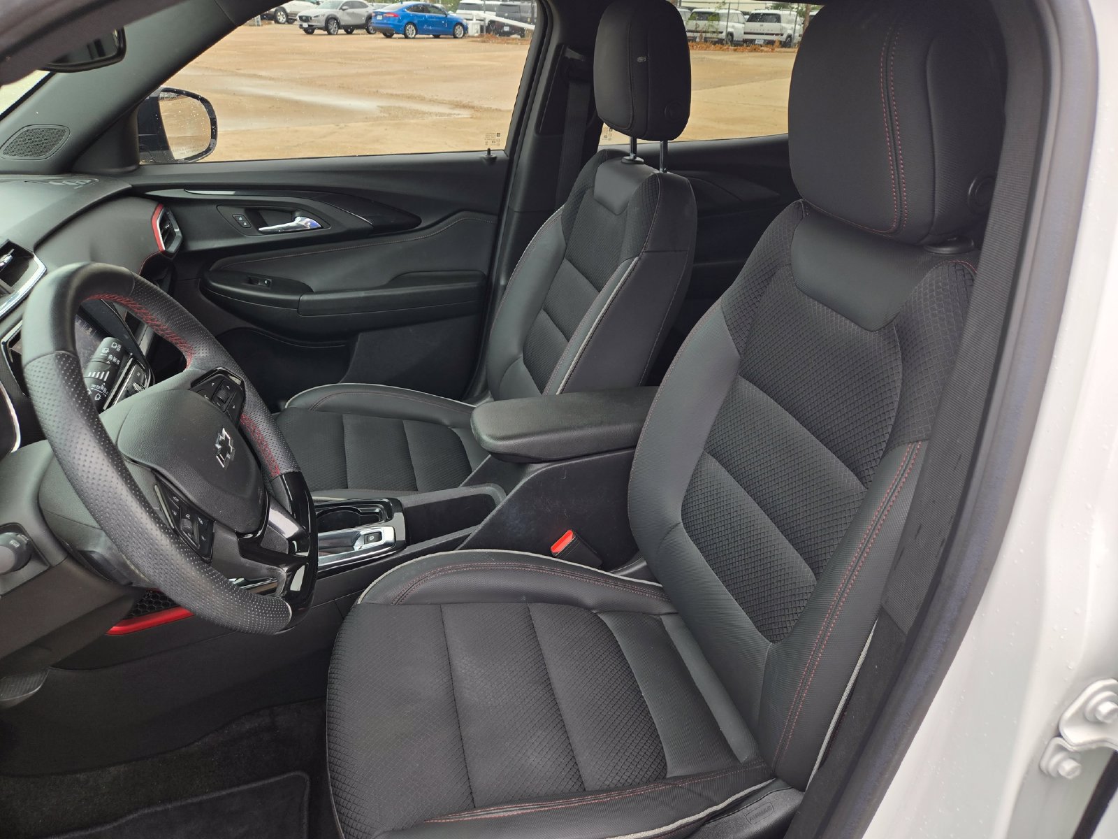 Used 2023 Chevrolet TrailBlazer RS w/ Sun and Liftgate Package FWD image 23