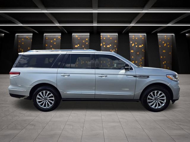 Certified 2022 Lincoln Navigator L 4WD image 3