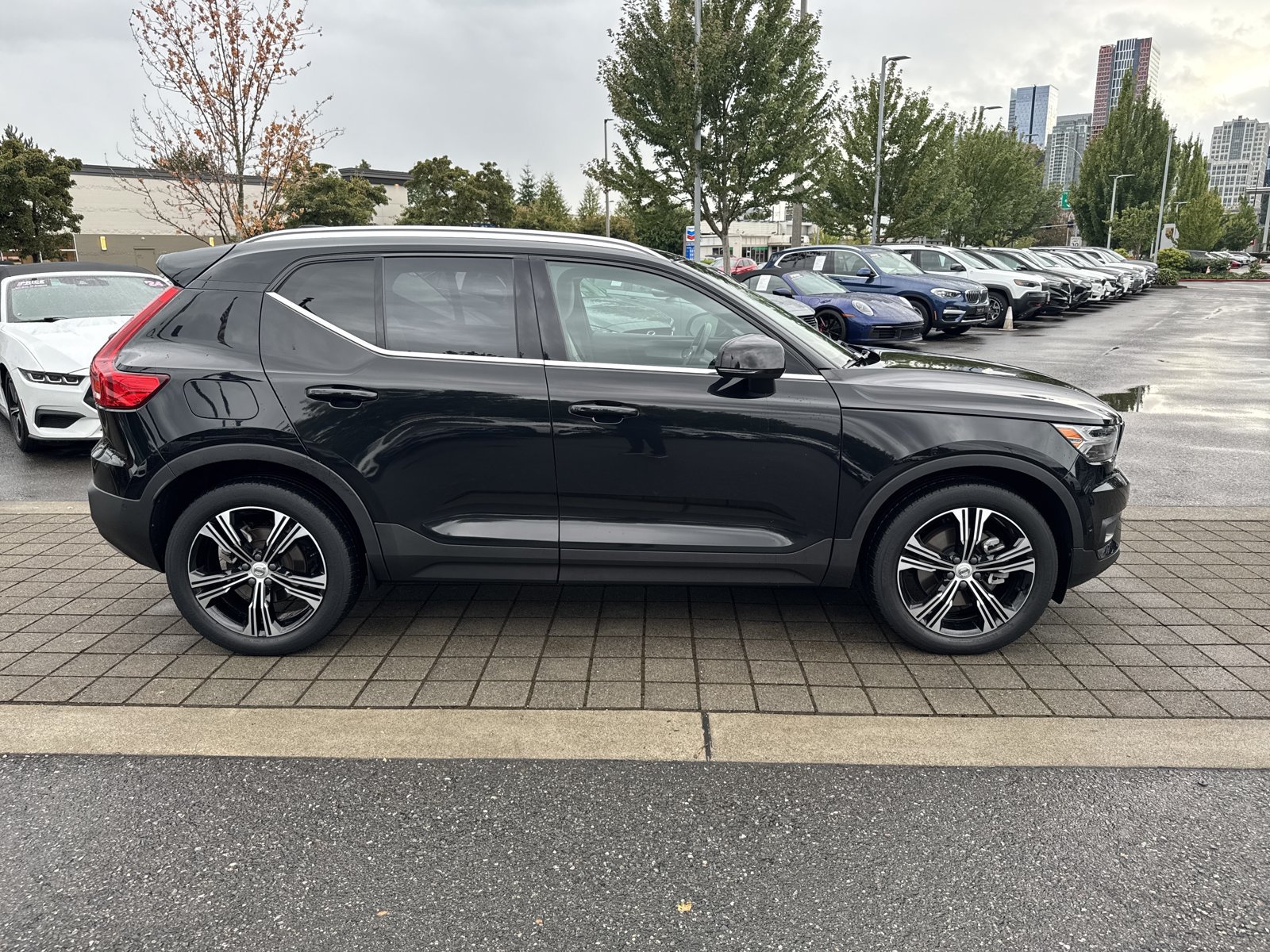 Used 2021 Volvo XC40 T5 Inscription w/ Advanced Package AWD/4WD image 5