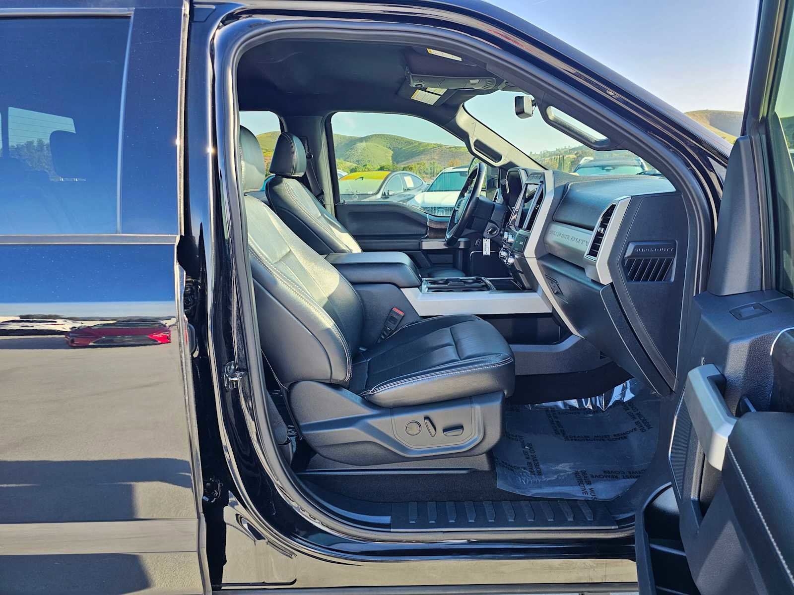 Used 2022 Ford F250 Lariat w/ FX4 Off-Road Package image 10