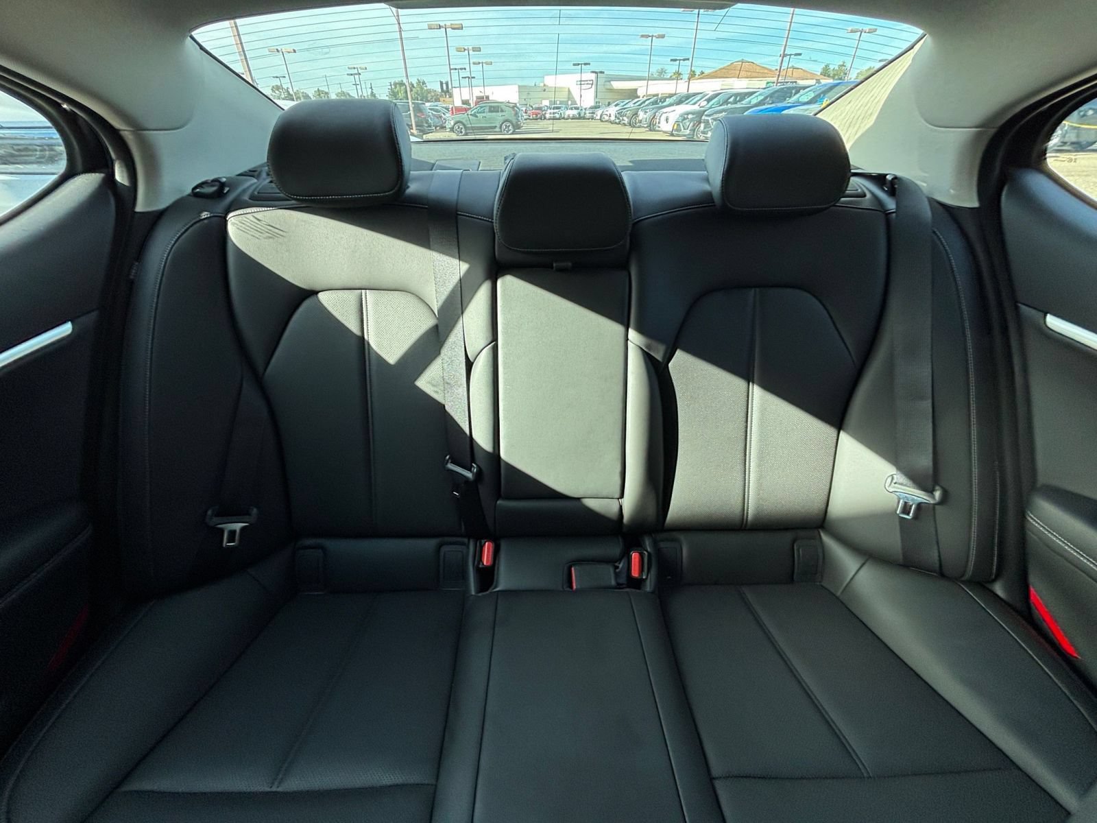 Used 2026 Genesis G70 2.5T RWD image 39