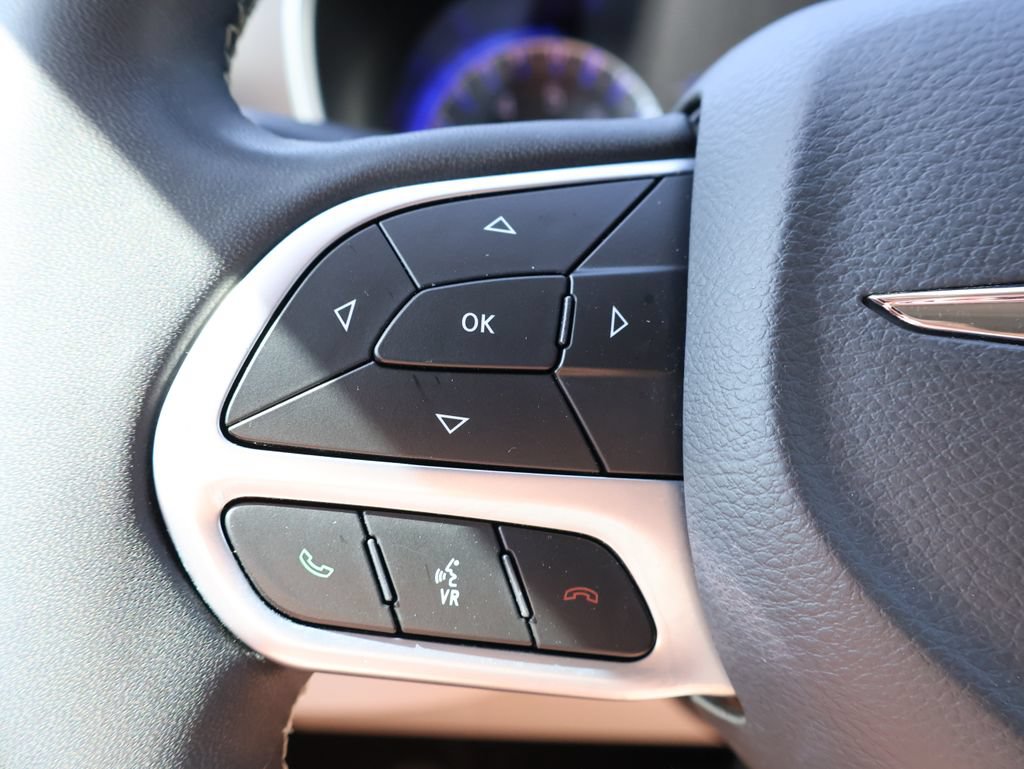Used 2023 Chrysler Voyager LX FWD image 25