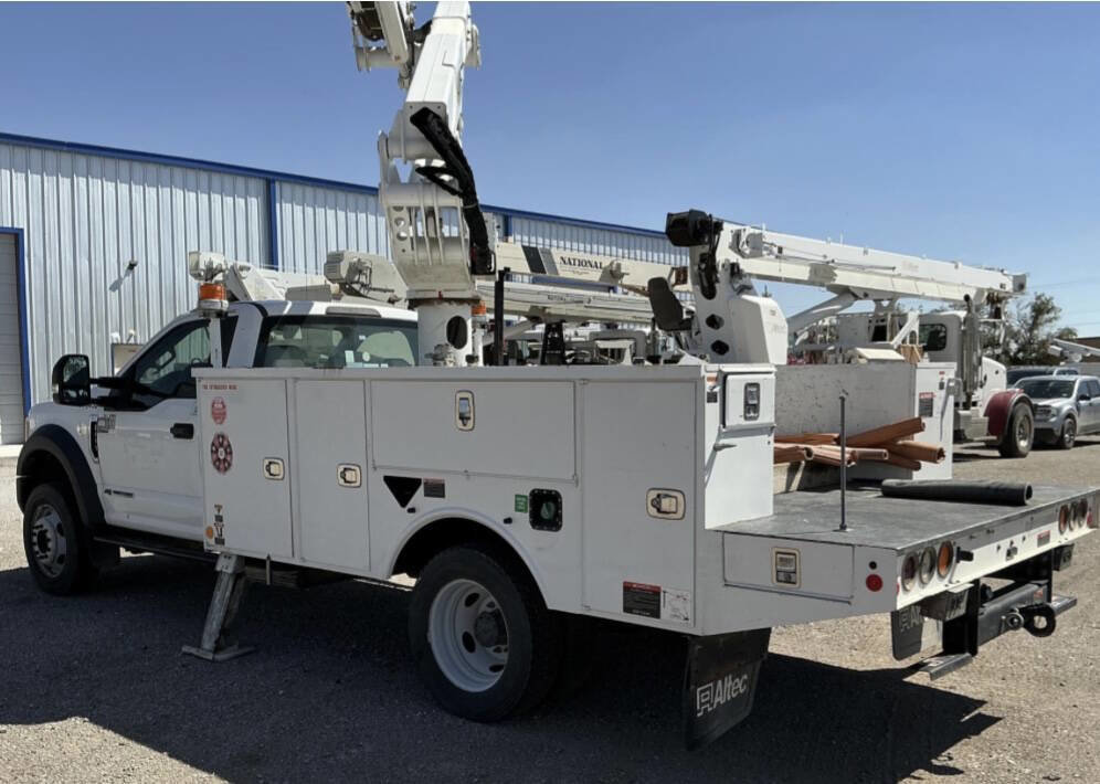 Used 2019 Ford F550 4x4 Regular Cab Super Duty image 5
