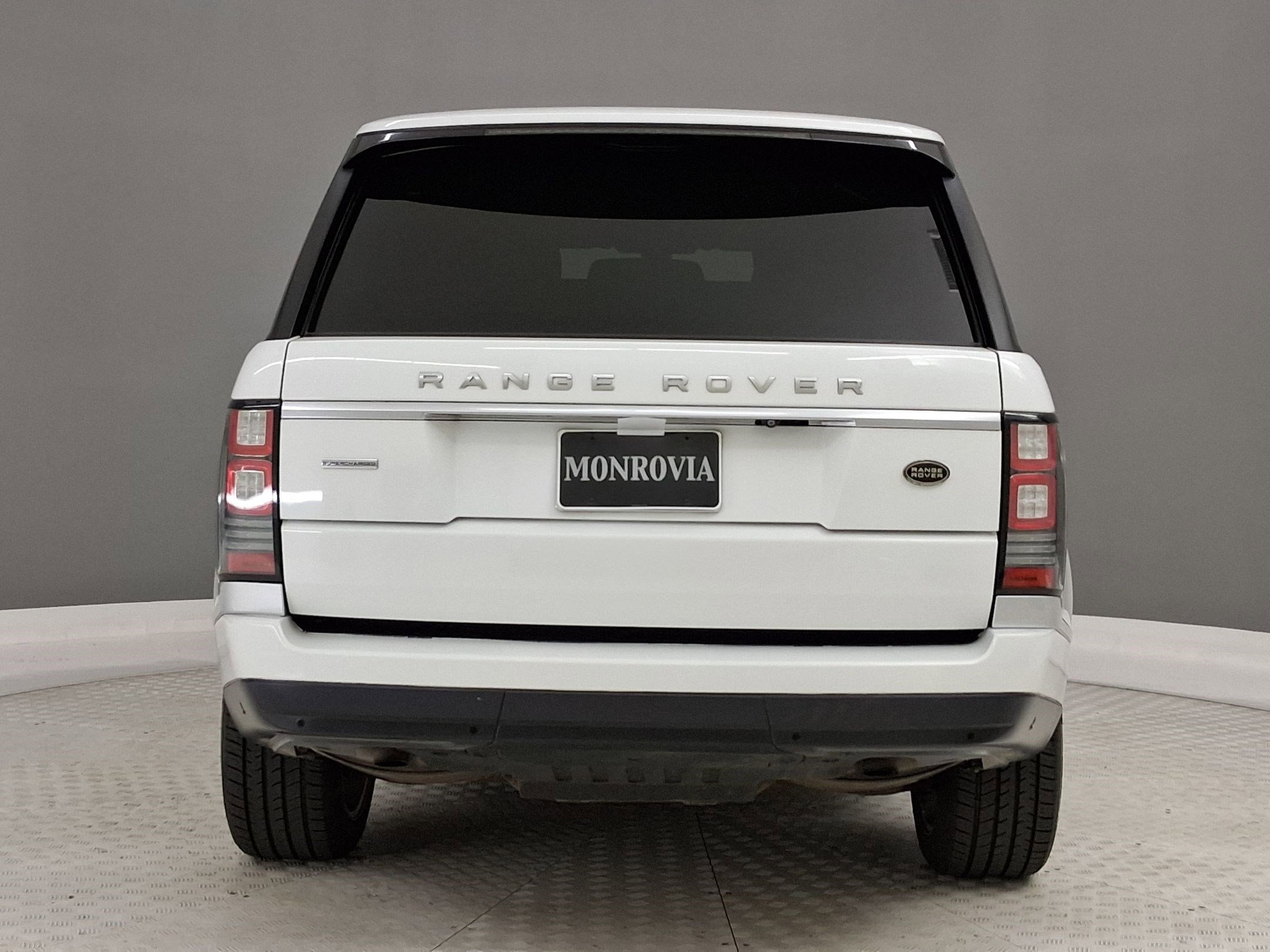 Used 2015 Land Rover Range Rover Supercharged image 8