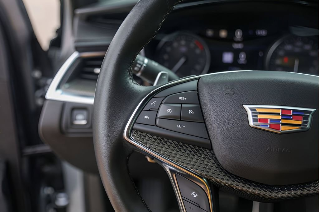 Certified 2023 Cadillac XT5 Sportv w/ Technology Package image 14