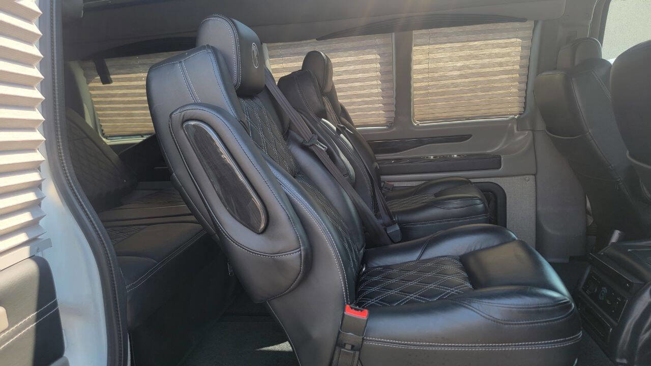 Used 2021 GMC Savana 2500 2500 3dr Cargo Van w/ Enhanced Convenience Package image 21