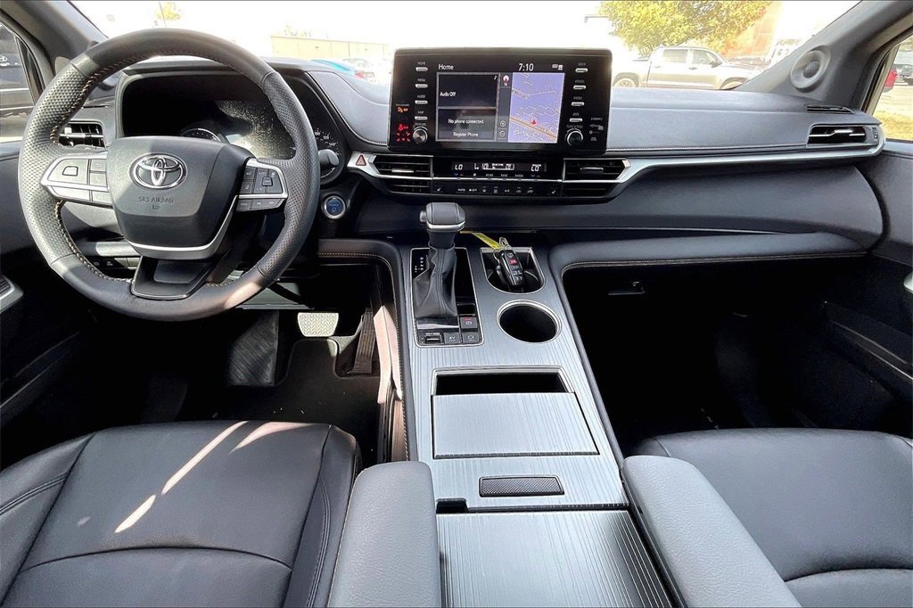 Used 2024 Toyota Sienna XSE image 14