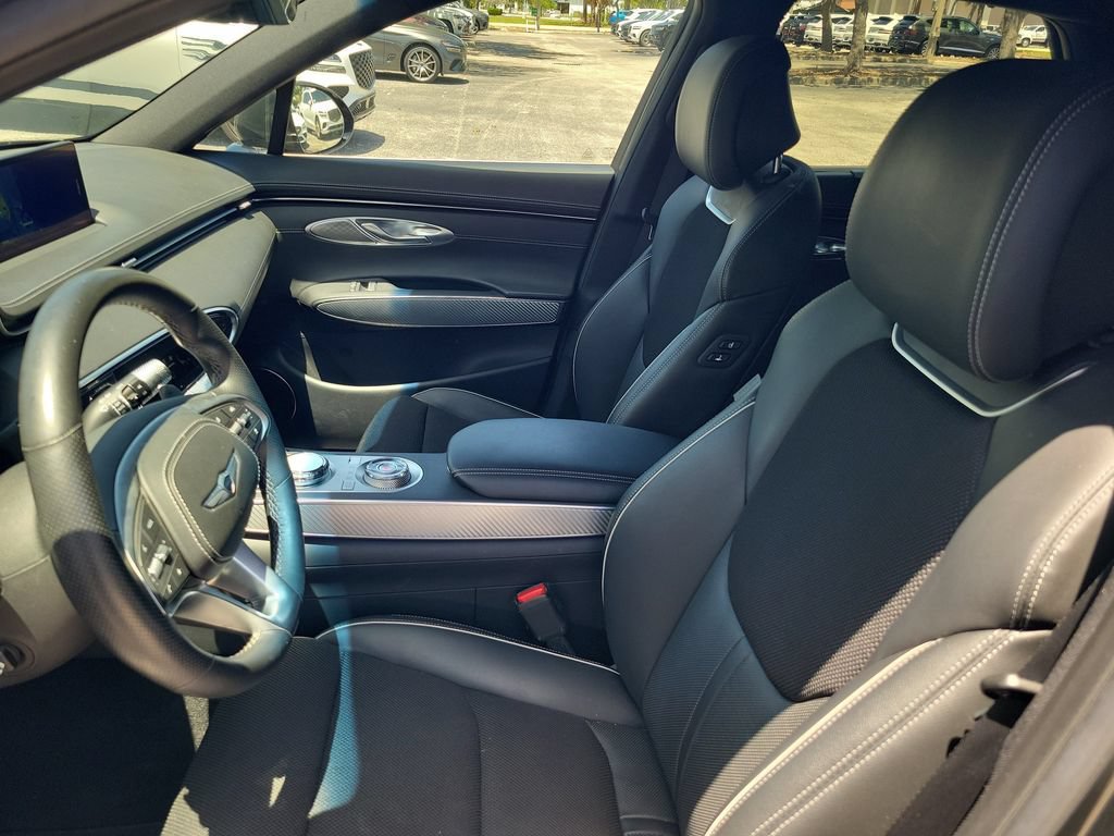 New 2025 Genesis GV70 2.5T w/ Sport Prestige Package AWD/4WD image 6