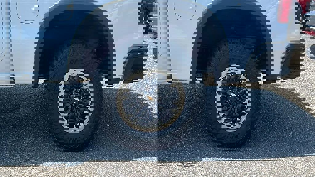 New 2025 Chevrolet Silverado 1500 ZR2 w/ Technology Package image 9