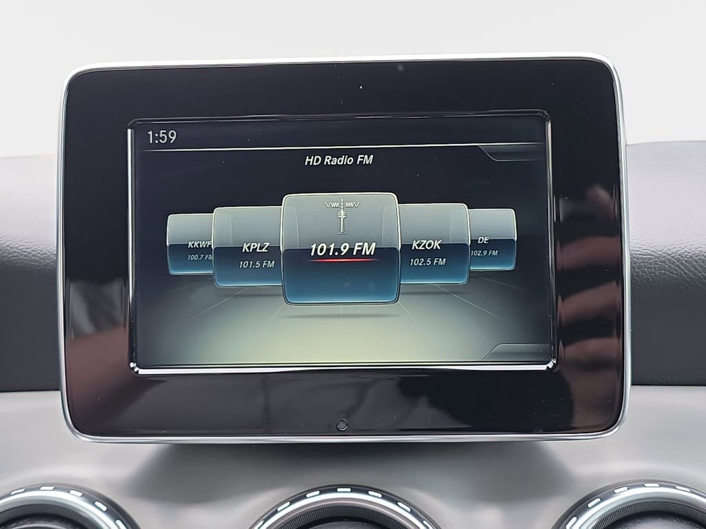 Used 2017 Mercedes-Benz GLA 250 image 24