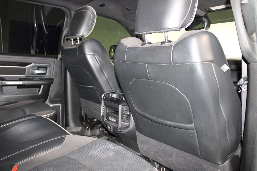 Used 2019 RAM 2500 Laramie w/ Black Appearance Package image 32