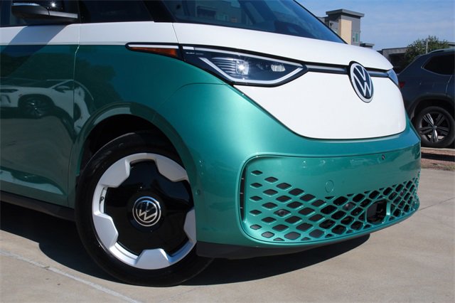 New 2025 Volkswagen ID. Buzz Pro S Plus image 2