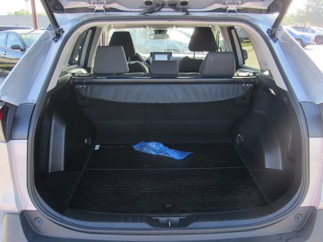 Used 2022 Toyota RAV4 XLE w/ Convenience Package AWD/4WD image 6