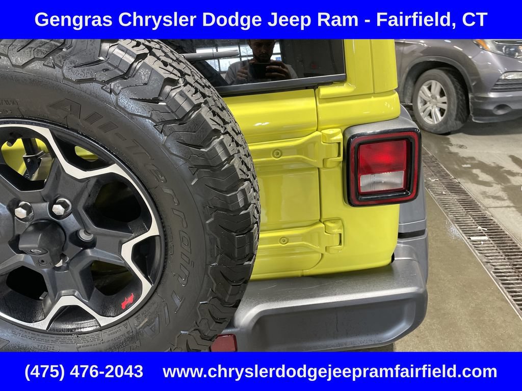 Used 2023 Jeep Wrangler Unlimited Rubicon w/ Cold Weather Group AWD/4WD image 12