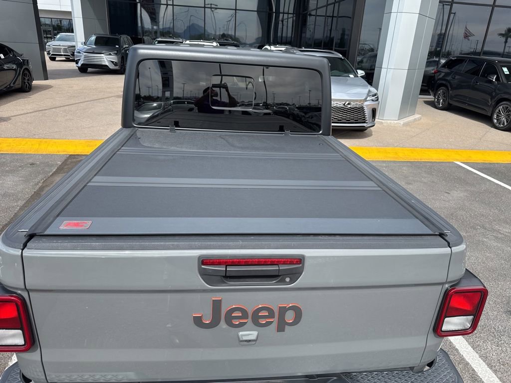 Used 2023 Jeep Gladiator Mojave w/ Trailer Tow Package AWD/4WD image 5
