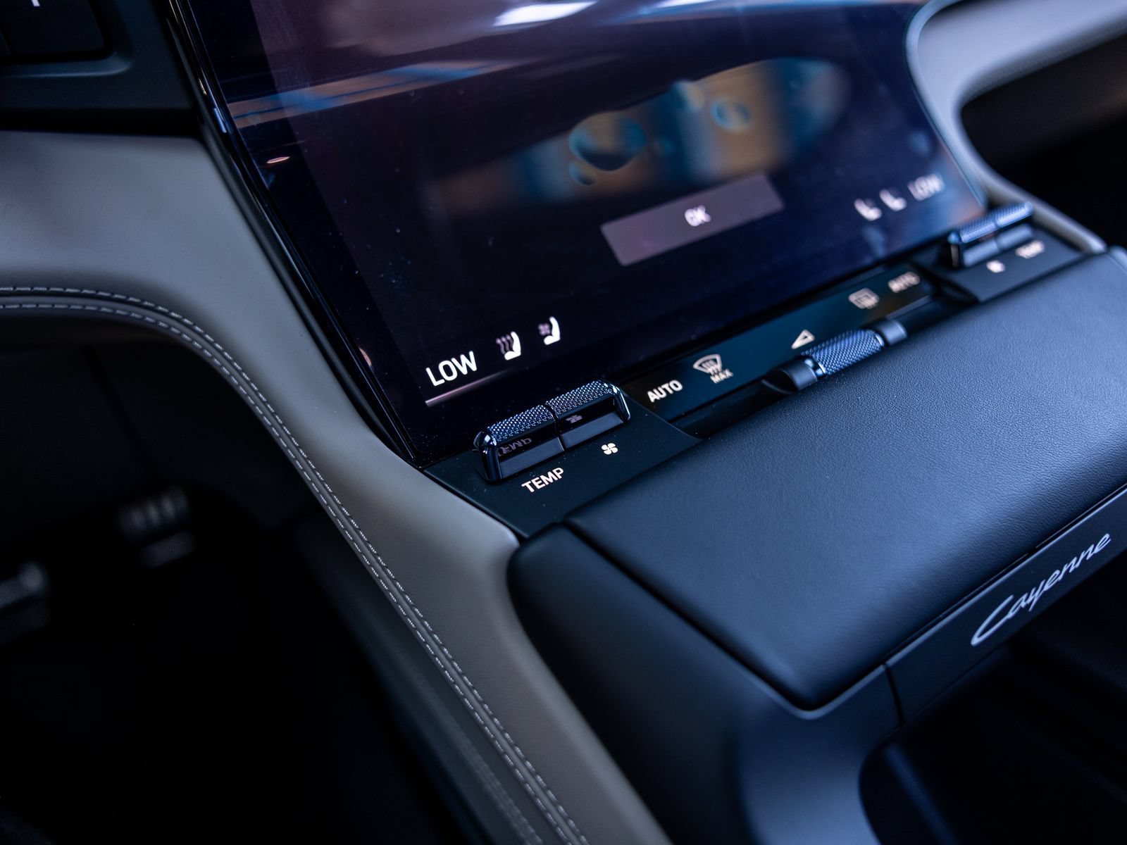 New 2026 Porsche Cayenne Electric AWD/4WD image 31