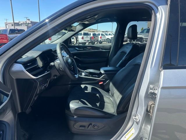 Used 2023 Jeep Grand Cherokee Trailhawk w/ Advanced Protech Group II AWD/4WD image 21