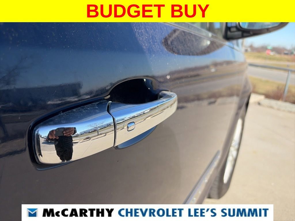 Used 2012 Chrysler Town & Country Limited w/ Luxury Group image 31