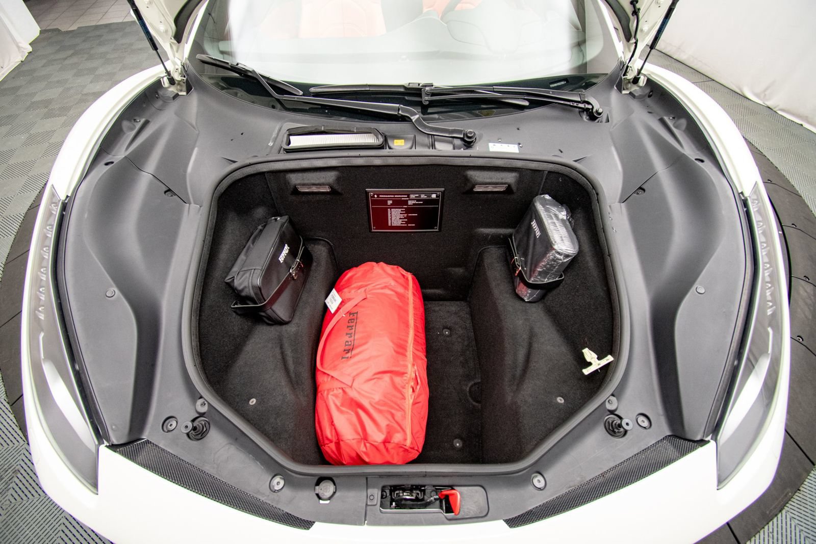 Used 2019 Ferrari 488 Spider RWD image 41