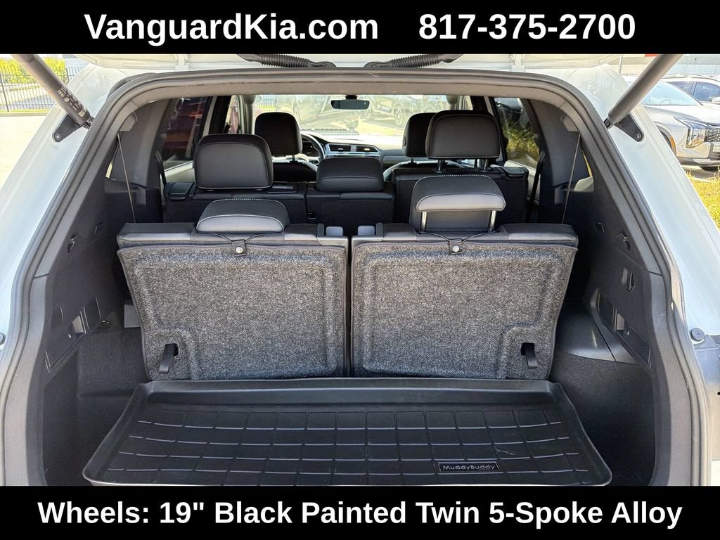 Used 2024 Volkswagen Tiguan SE R-Line w/ MDO Package, Three-Row FWD image 23