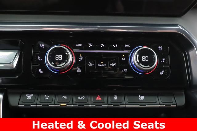 Used 2025 GMC Sierra 3500 Denali Ultimate image 4