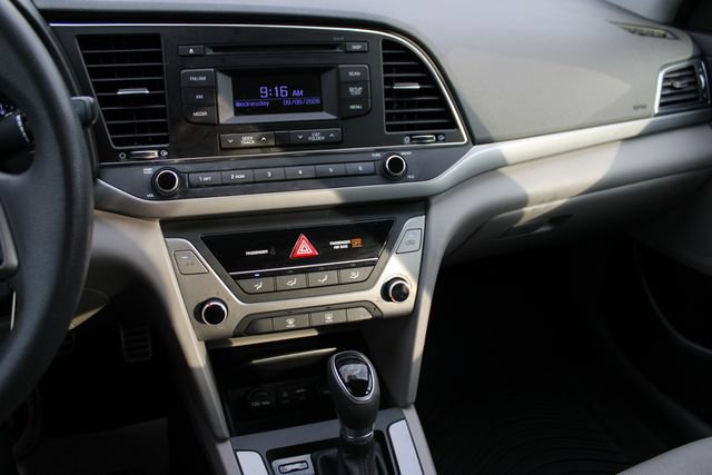 Used 2017 Hyundai Elantra SE FWD image 9