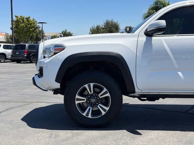 Used 2017 Toyota Tacoma TRD Off-Road w/ Tow Package (A/T) AWD/4WD image 22