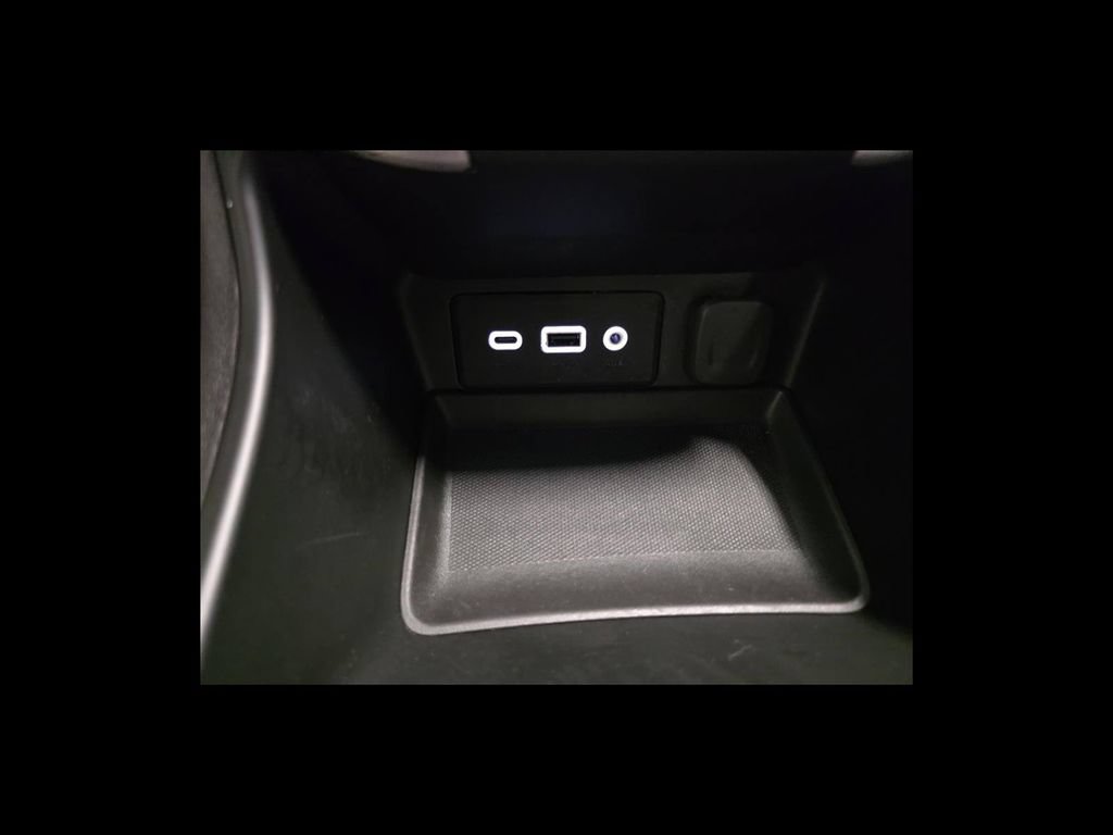 Used 2023 GMC Terrain SLE AWD/4WD image 23