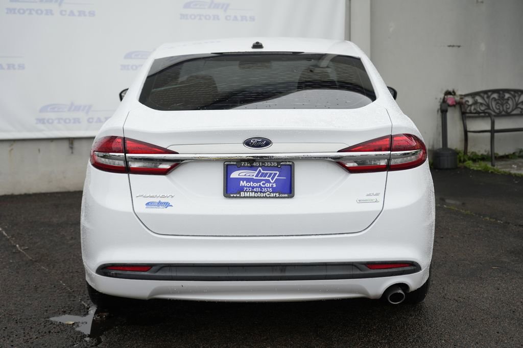 Used 2018 Ford Fusion SE FWD image 6