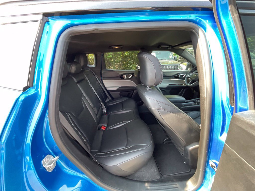 Used 2025 Jeep Compass Limited AWD/4WD image 24