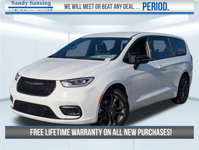 New 2026 Chrysler Pacifica Select image 1