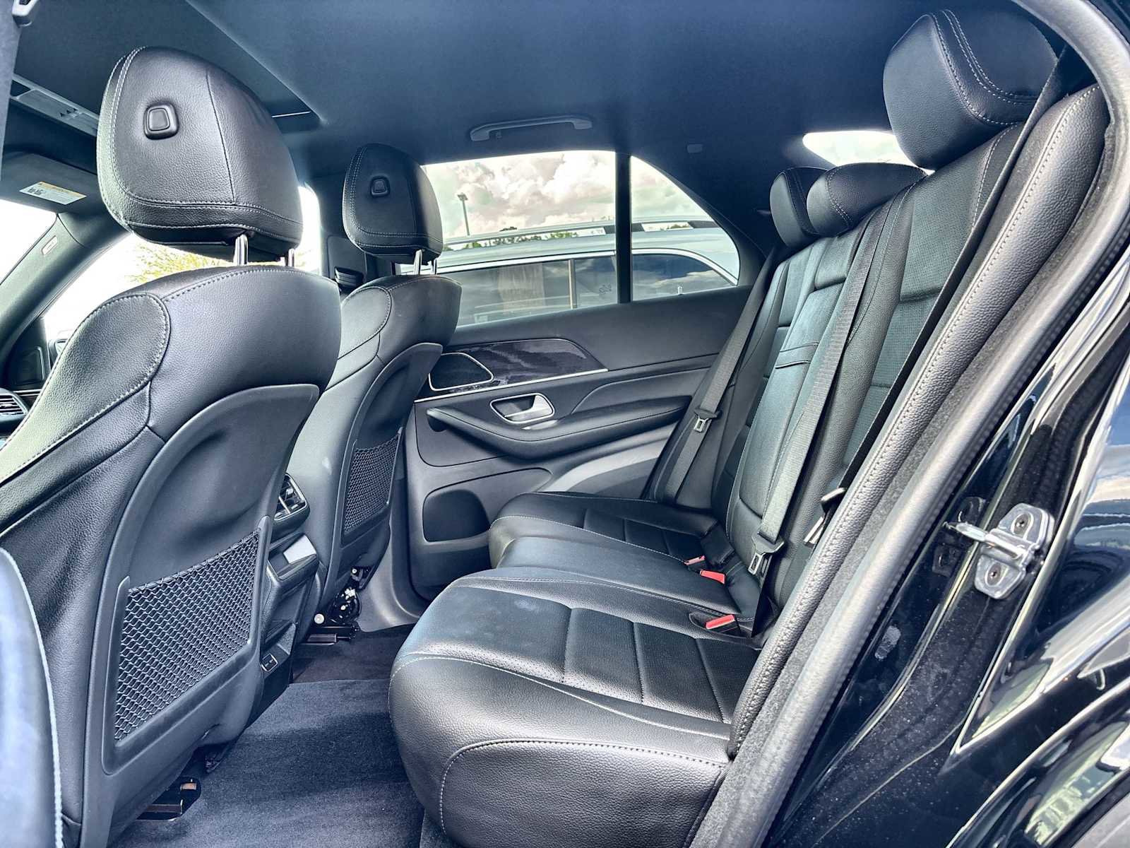 Used 2025 Mercedes-Benz GLE 350 4MATIC image 4