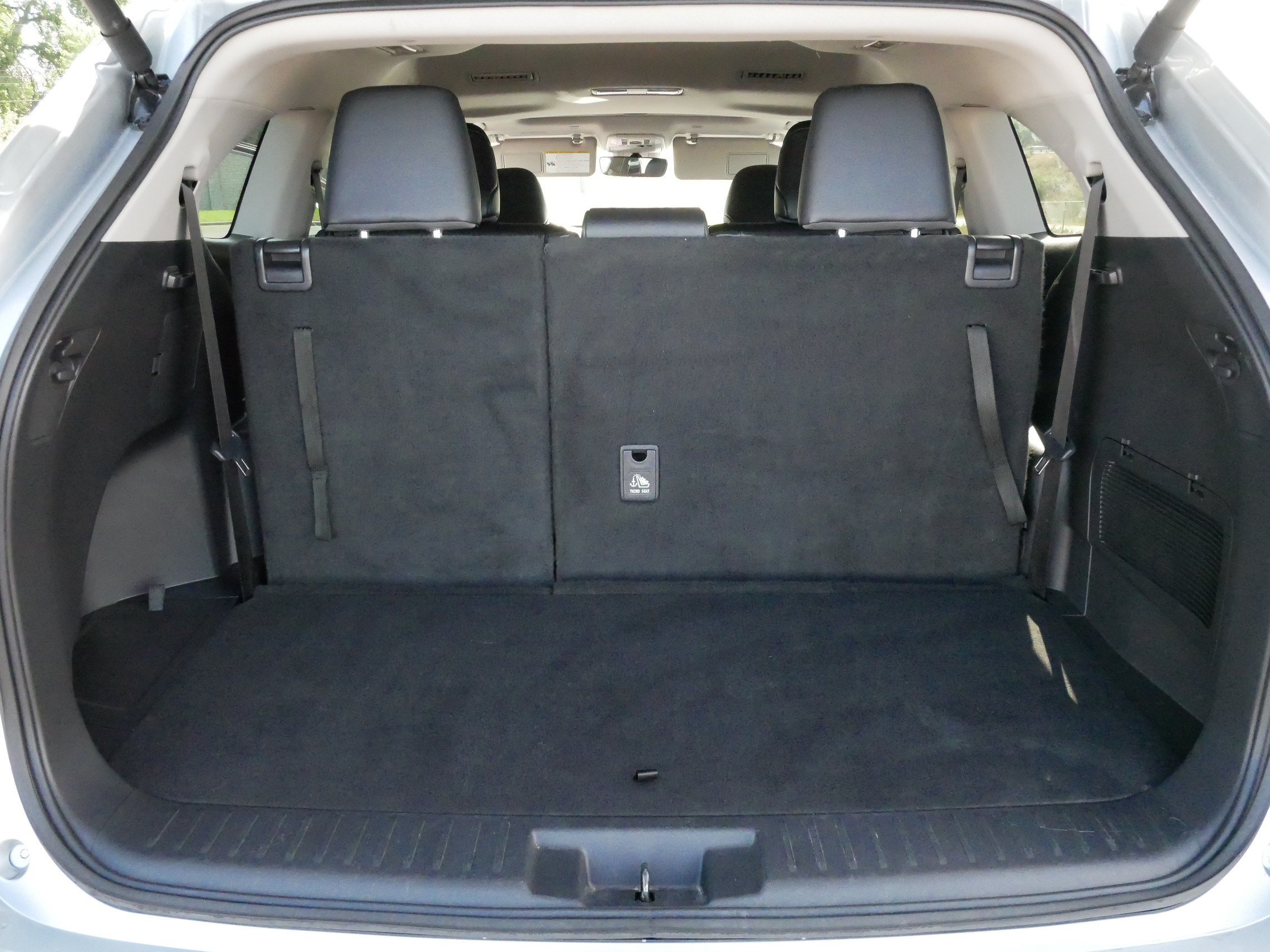 Used 2025 Toyota Highlander XLE AWD/4WD image 18