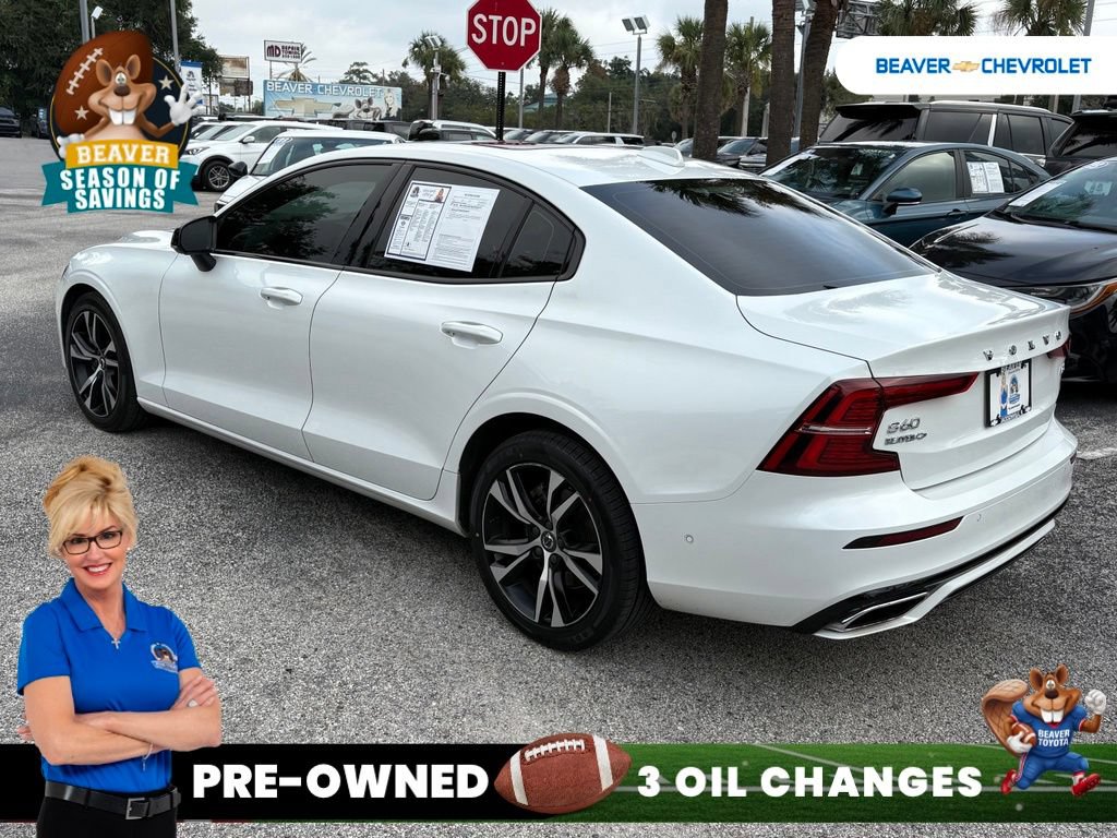 Used 2022 Volvo S60 B5 R-Design w/ Advanced Package FWD image 5
