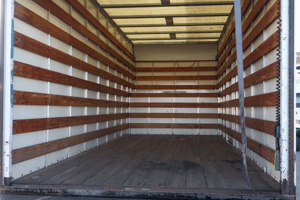 Used 2017 Ford F550 2WD Regular Cab Super Duty image 9