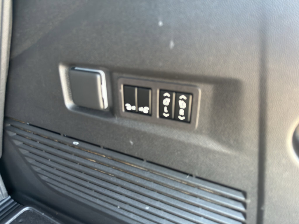 Used 2024 Chevrolet Tahoe Z71 w/ Z71 Off-Road Package image 8