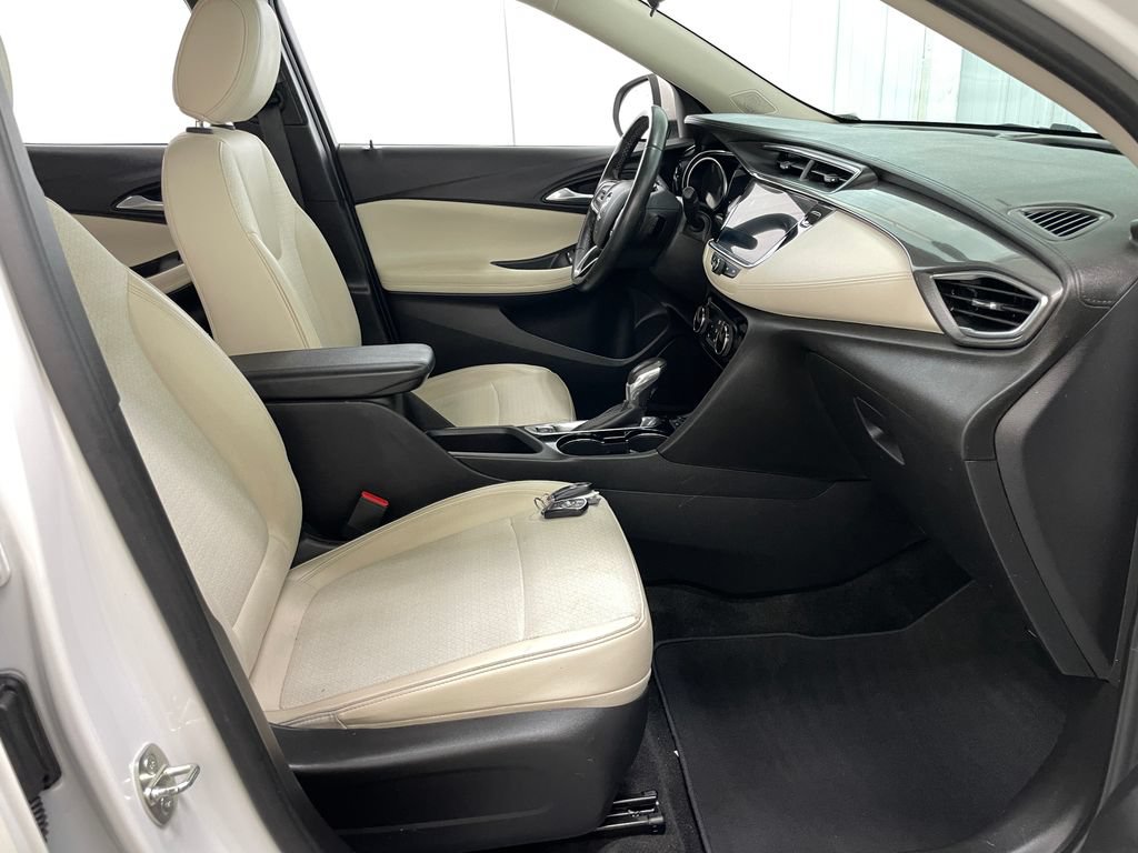 Certified 2020 Buick Encore GX Preferred w/ Sport Touring Package AWD/4WD image 34