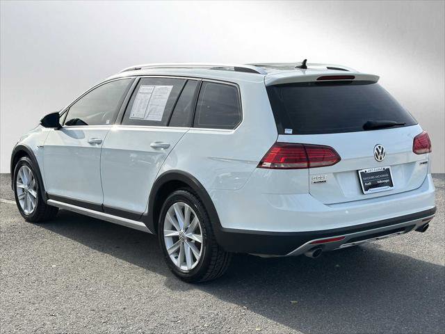 Used 2019 Volkswagen Golf Alltrack SE image 5