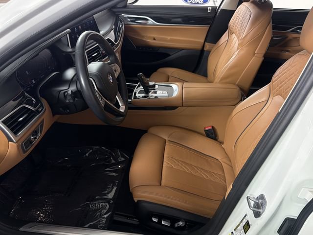 Used 2022 BMW 750i xDrive w/ Executive Package AWD/4WD image 19