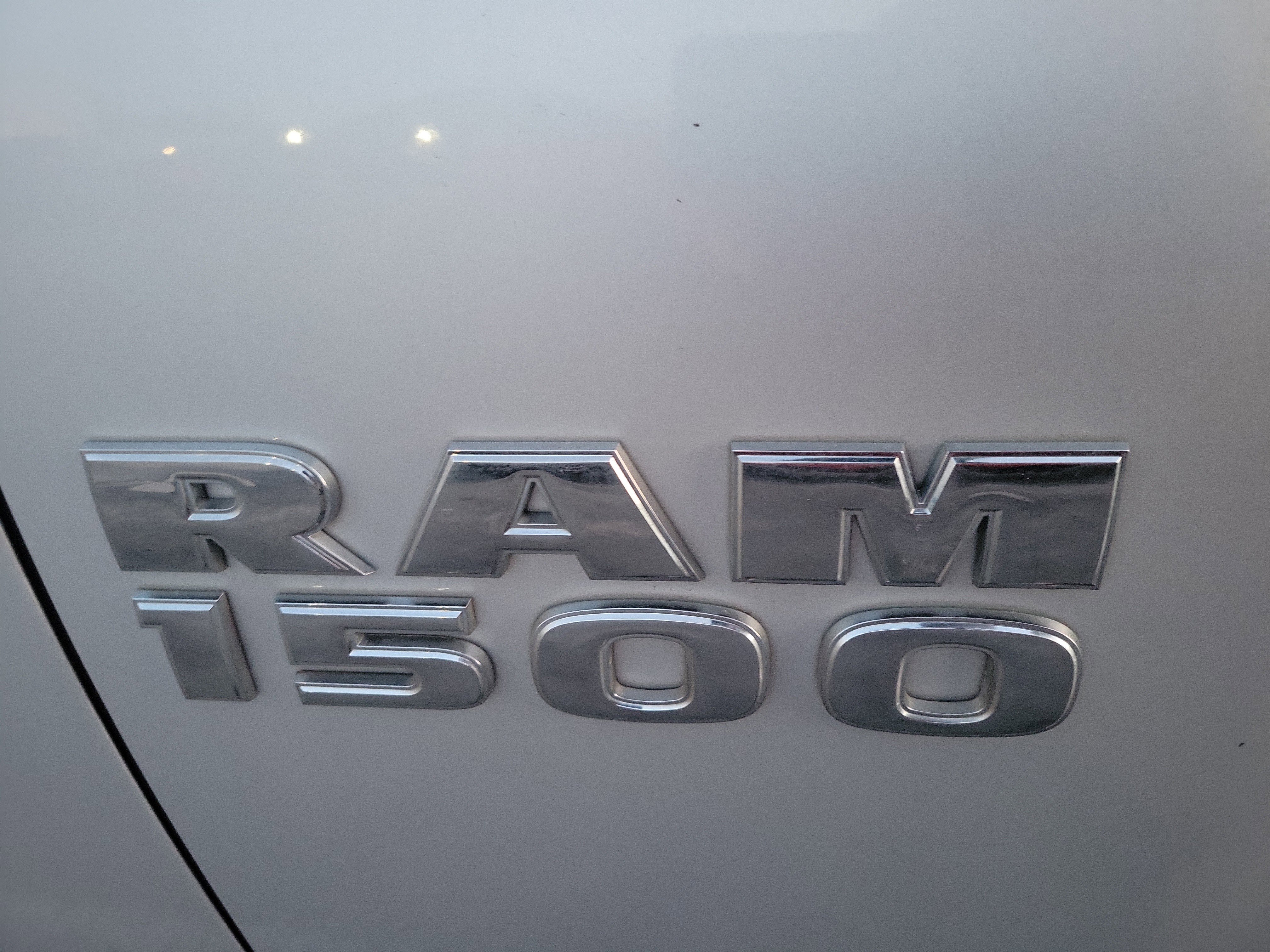 Used 2014 RAM 1500 Express image 9