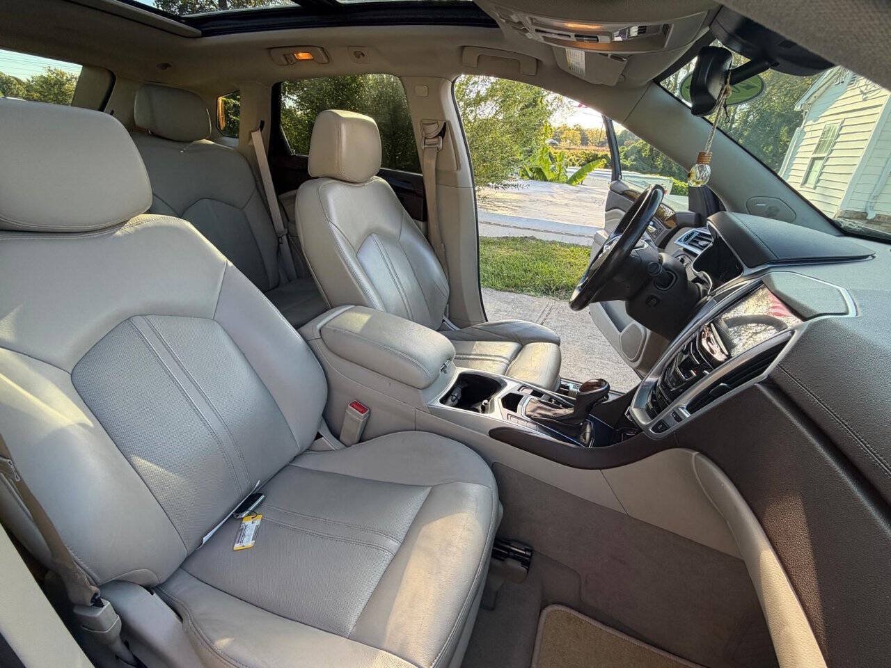 Used 2015 Cadillac SRX Luxury w/ Driver Awareness Package AWD/4WD image 20
