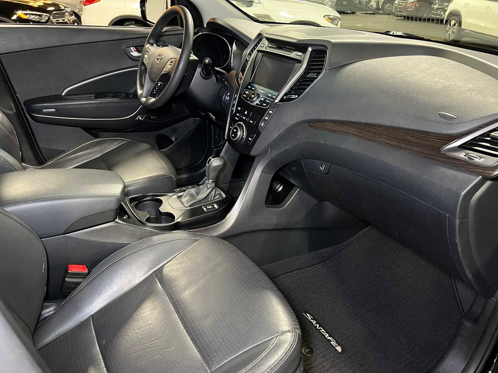 Used 2014 Hyundai Santa Fe Limited w/ Ultimate Package 07 image 11