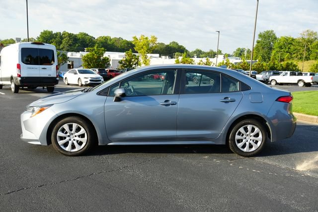 Used 2024 Toyota Corolla LE FWD image 4