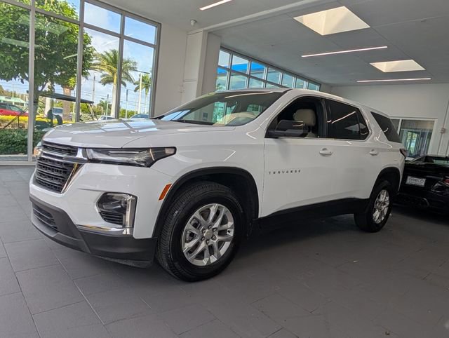Certified 2022 Chevrolet Traverse LS FWD image 3