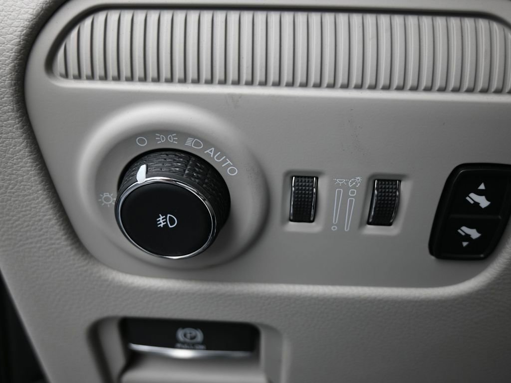 Used 2024 Jeep Grand Wagoneer L 4WD image 37