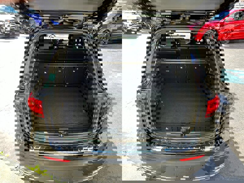 Used 2023 Mercedes-Benz EQB 300 4MATIC image 22