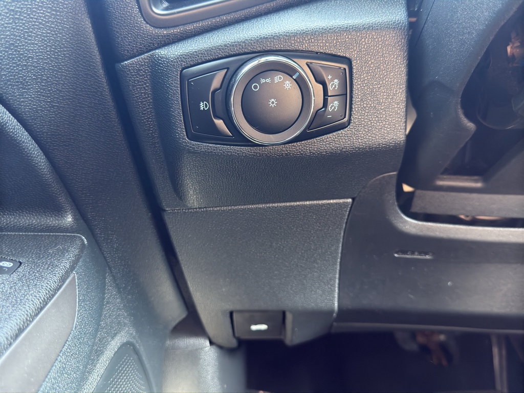 Used 2022 Ford EcoSport SE w/ SE Convenience Package AWD/4WD image 29