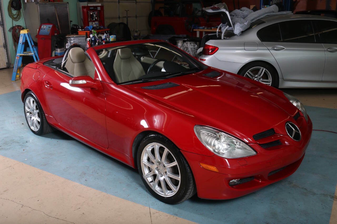 Used 2005 Mercedes-Benz SLK 350 w/ Entertainment Pkg image 29